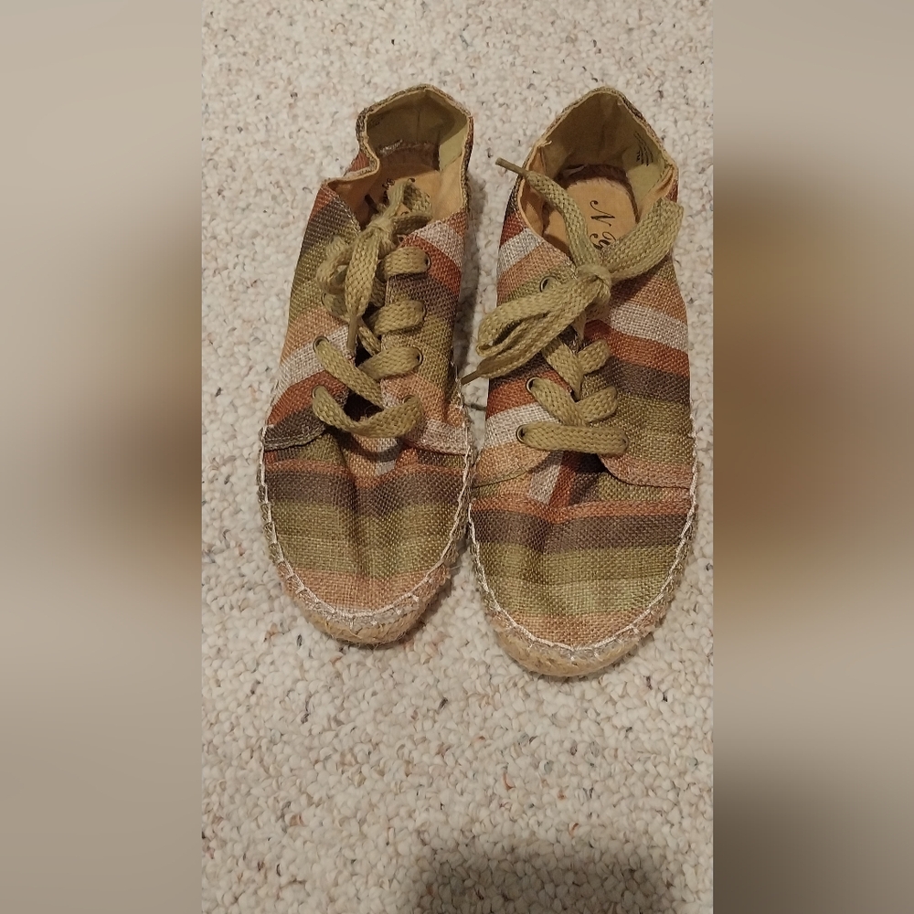 Striped Shoes in Brown and Tan And Green